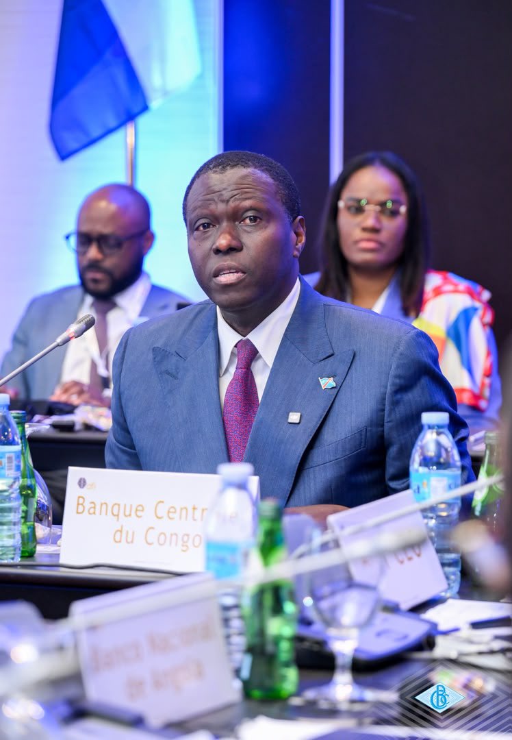 Inclusion financière : le gouverneur de la BCC participe au forum AfPI à Luanda